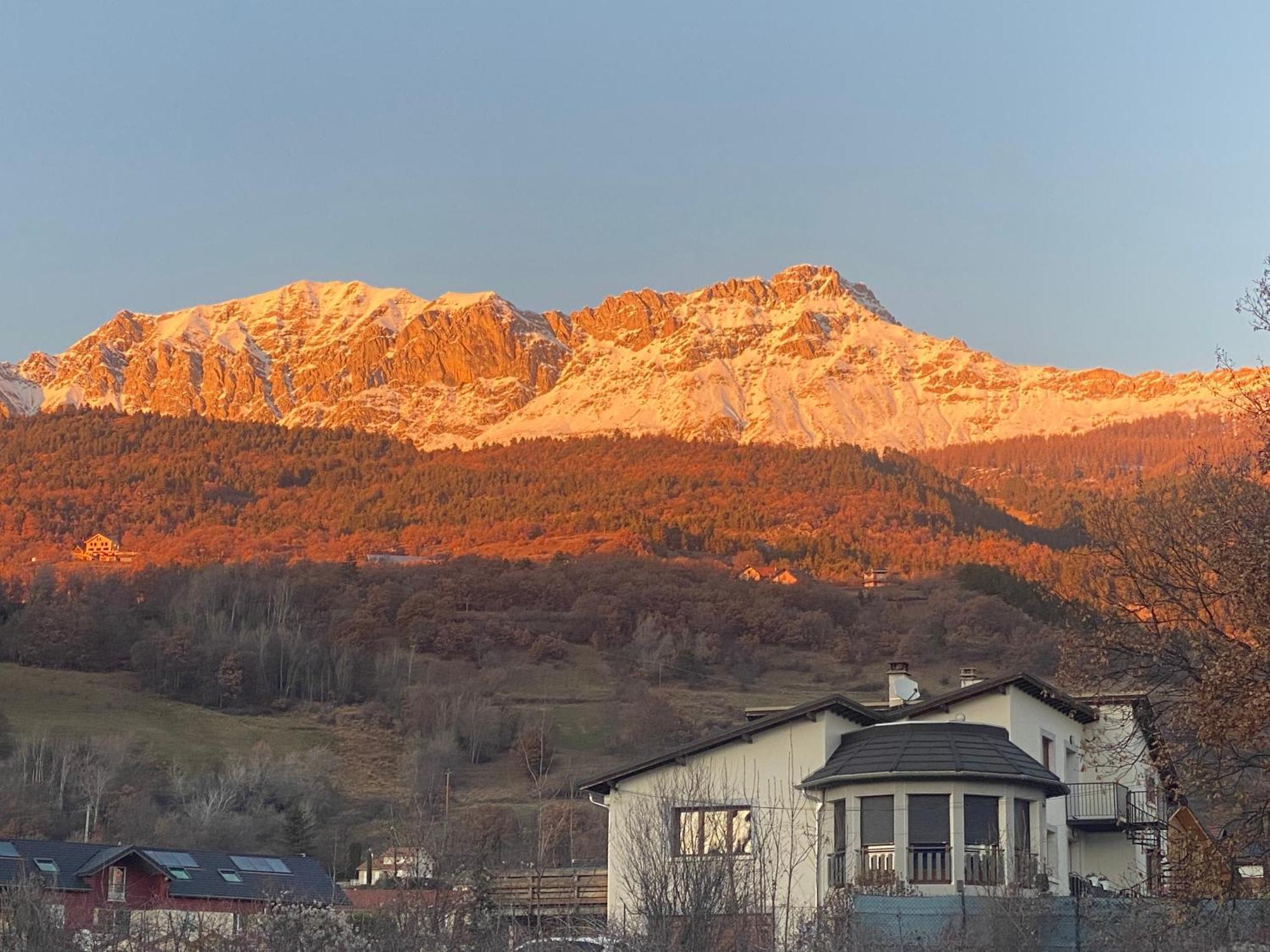 Les Apparts De La Tourronde Chorges Kültér fotó